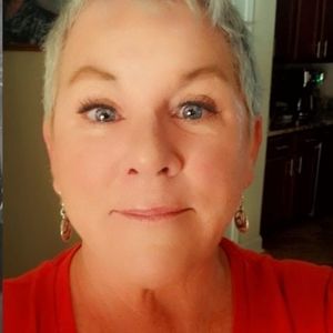 Meet your Posher, Deanna